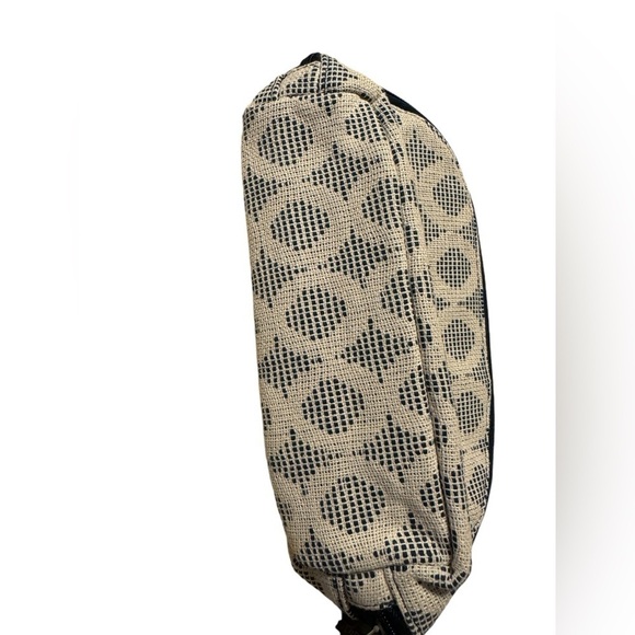 Thirty- One Makeup Bag Anna Embroidery - Picture 3 of 8